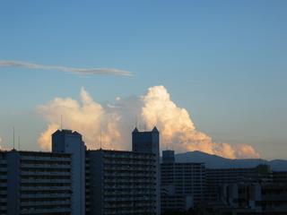 おいしそうな入道雲その１